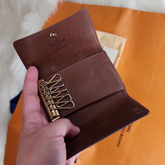 LOUIS VUITTON LV MULTICLES 6 MONOGRAM KEY HOLDER WALLET - Picture 14 of 14